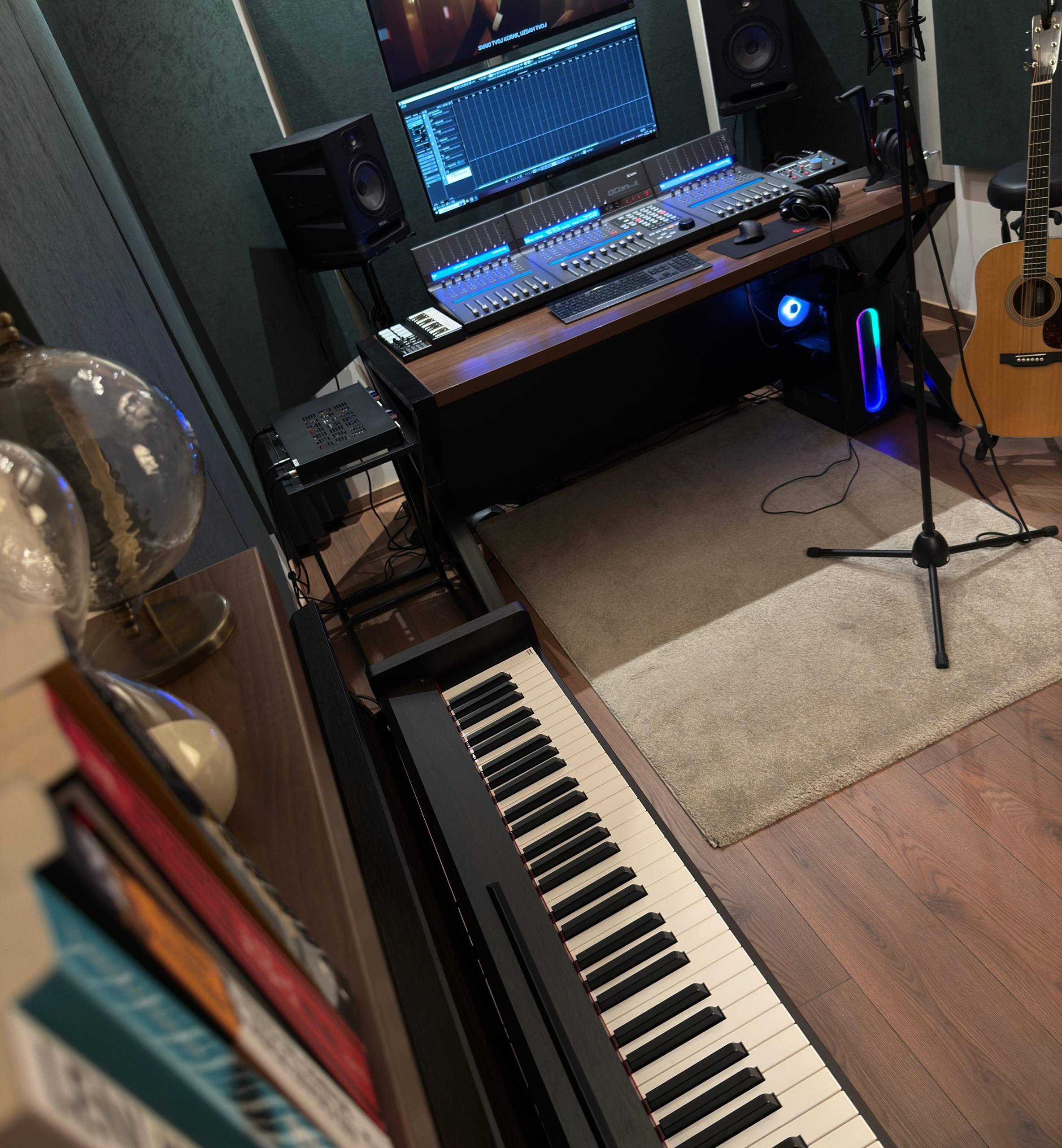 FSL muzički studio beograd demo, pesma, komponovanje, voiceover, snimanje, podkast, boris načić, gitara, klavir, folk, pop, rock, narodno, pesma, kompozicija, produkcija